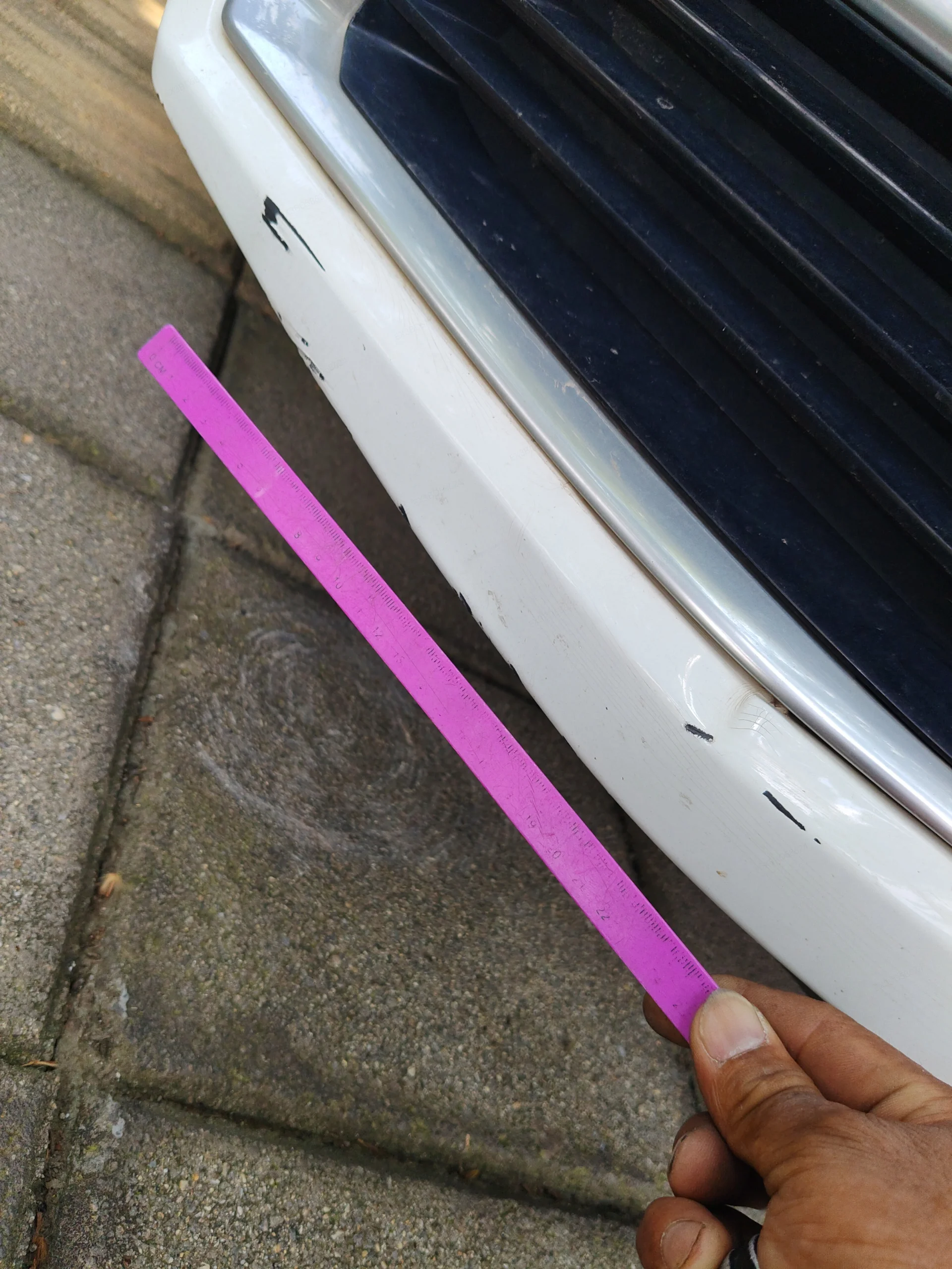 Передний бампер: 掉漆