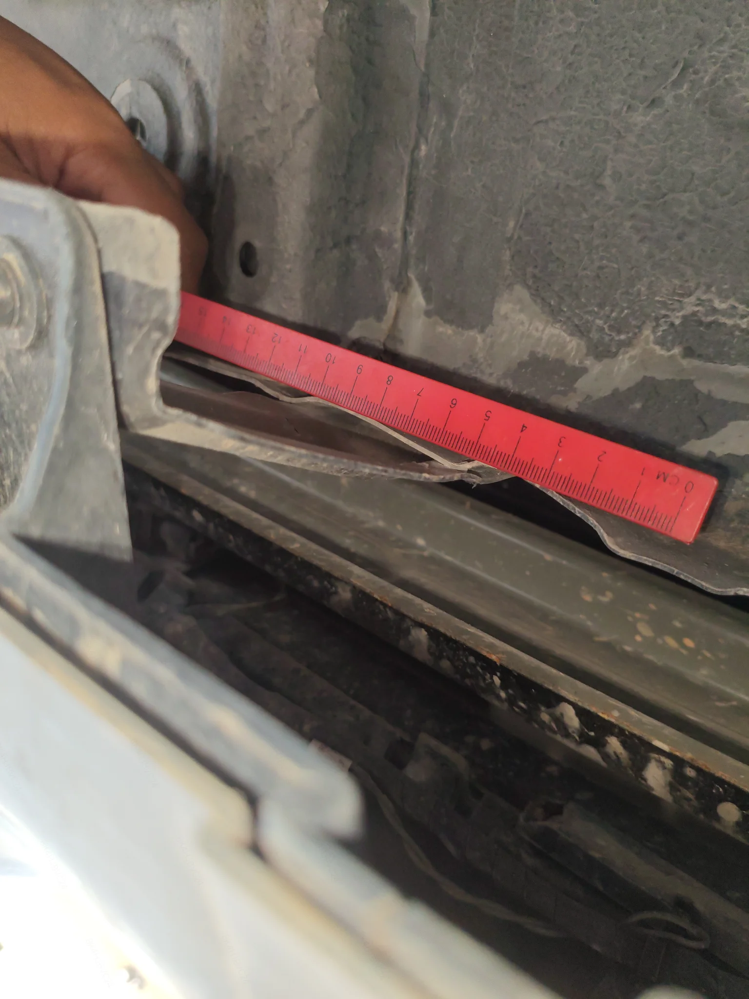 Задняя панель кузова: деформация