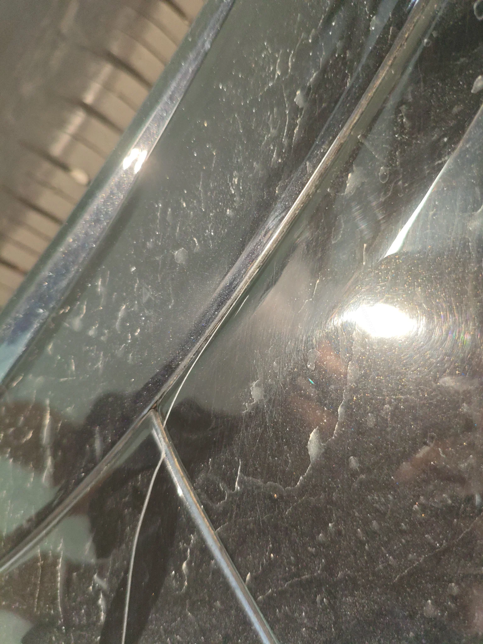 Заднее левое крыло: мелкий дефект, Заднее левое крыло, царапина