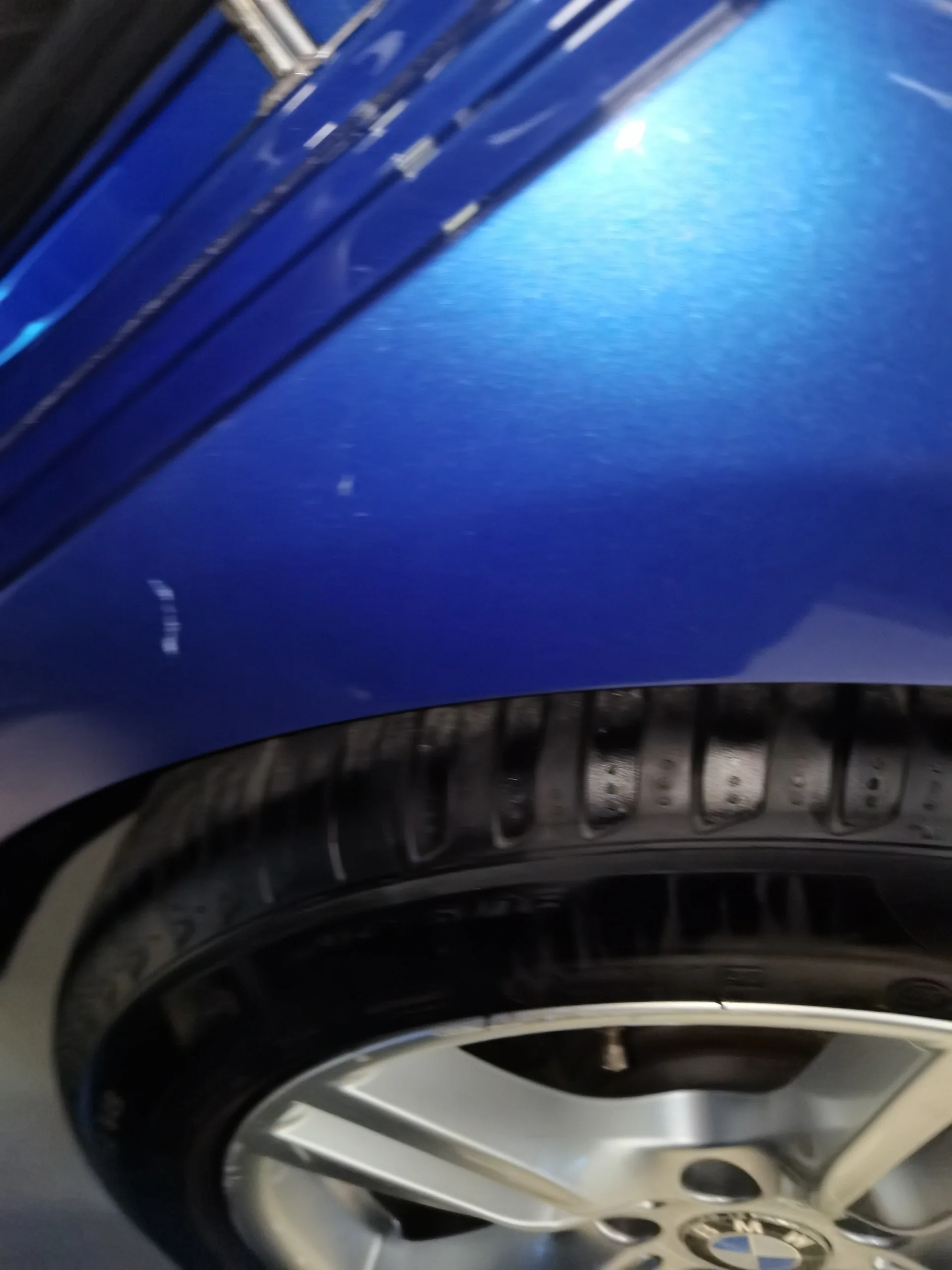 Заднее левое крыло: 掉漆