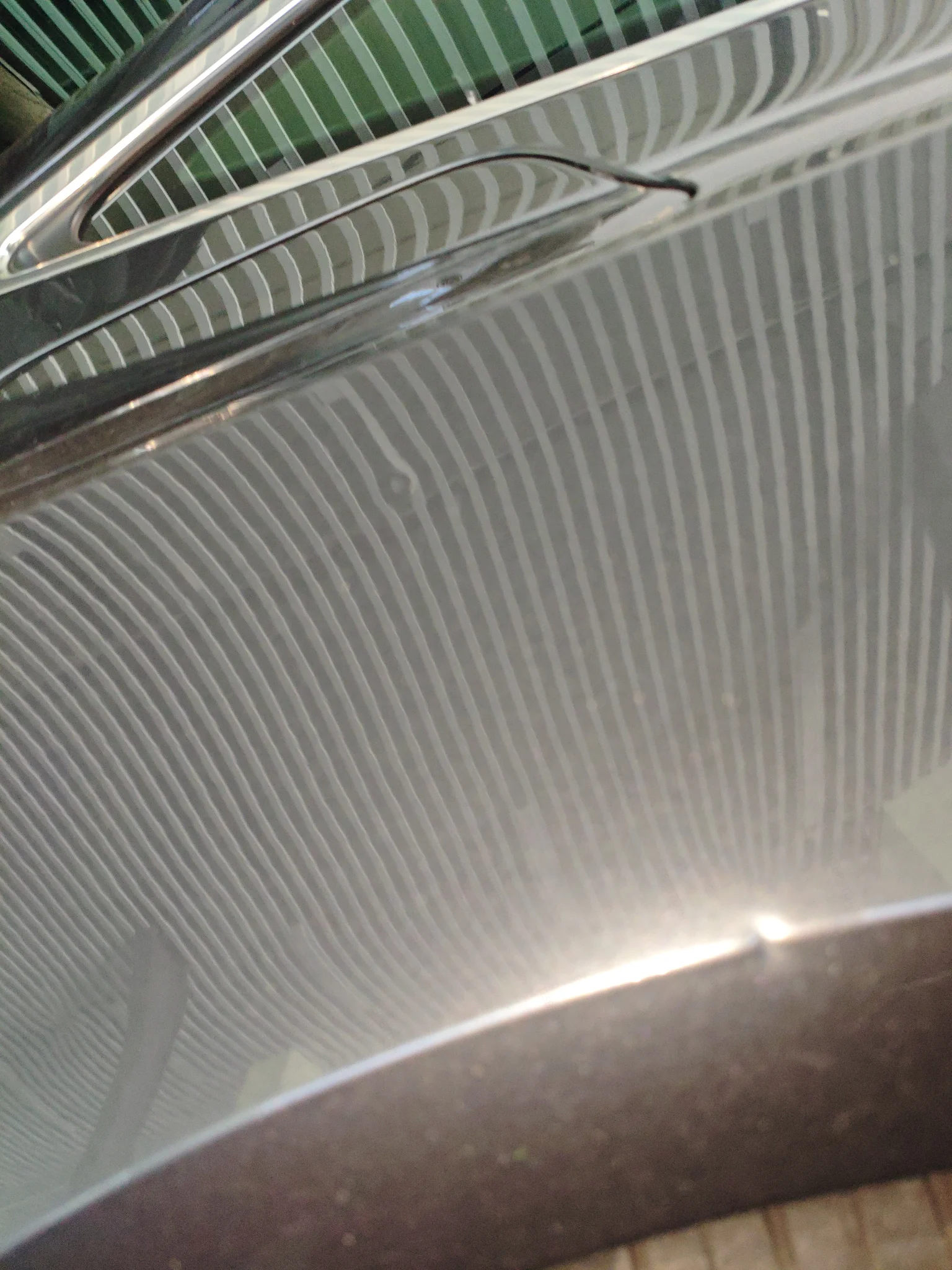 Заднее правое крыло: деформация