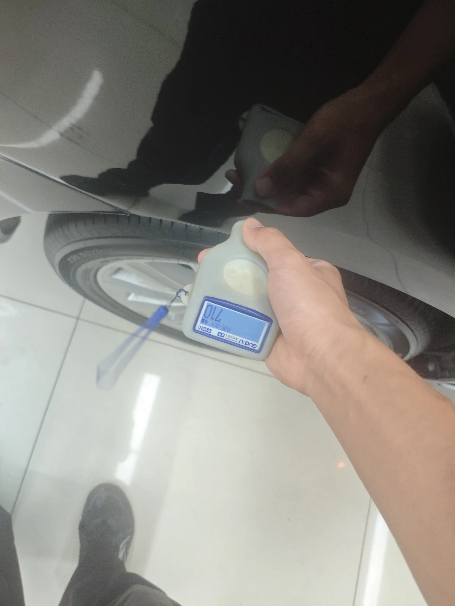 Заднее правое крыло: деформация