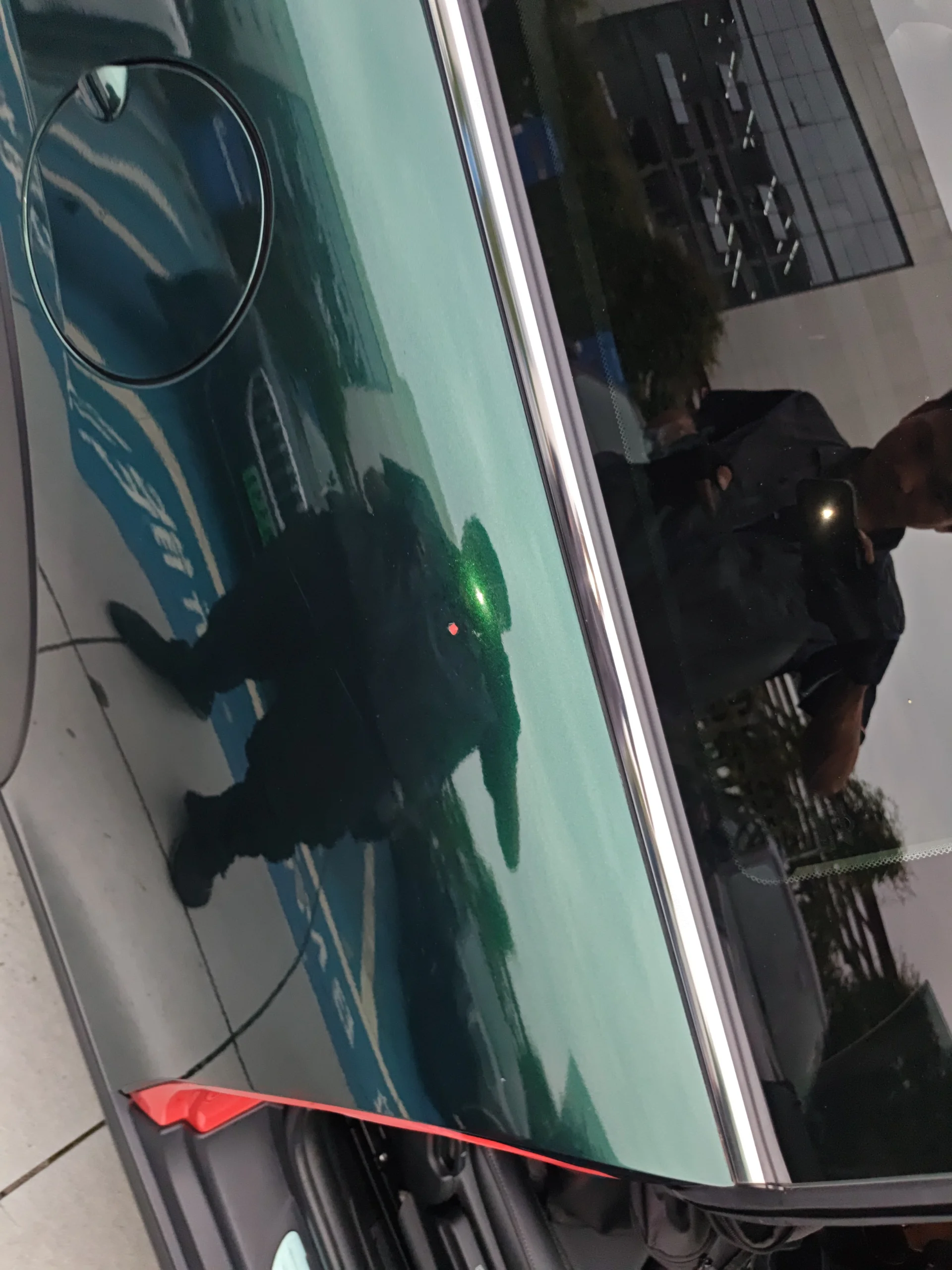 Заднее правое крыло: деформация