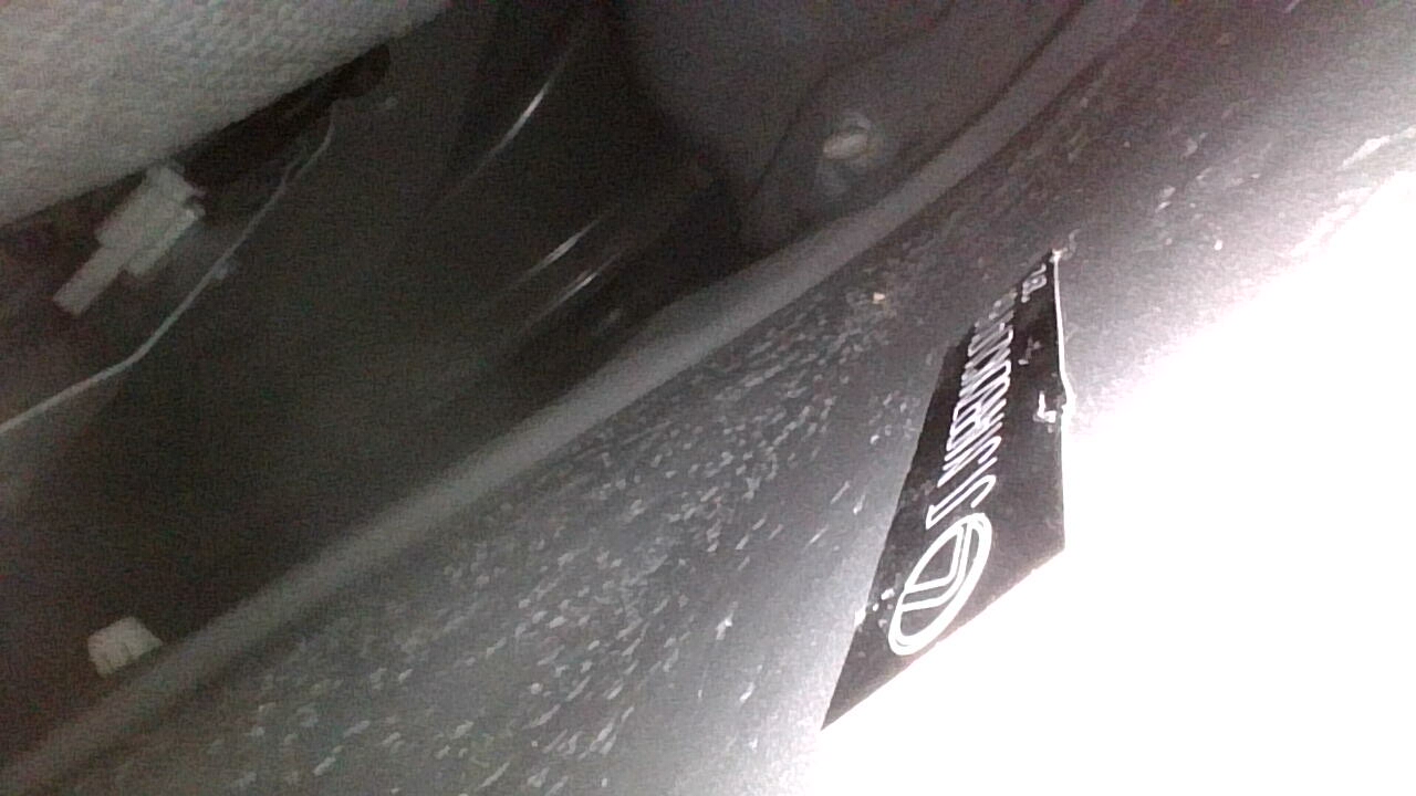 Заднее правое крыло: окрашен