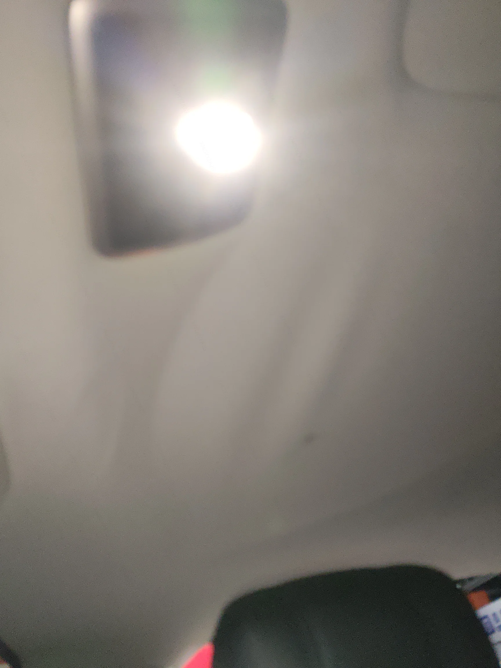 Потолок: 脱落