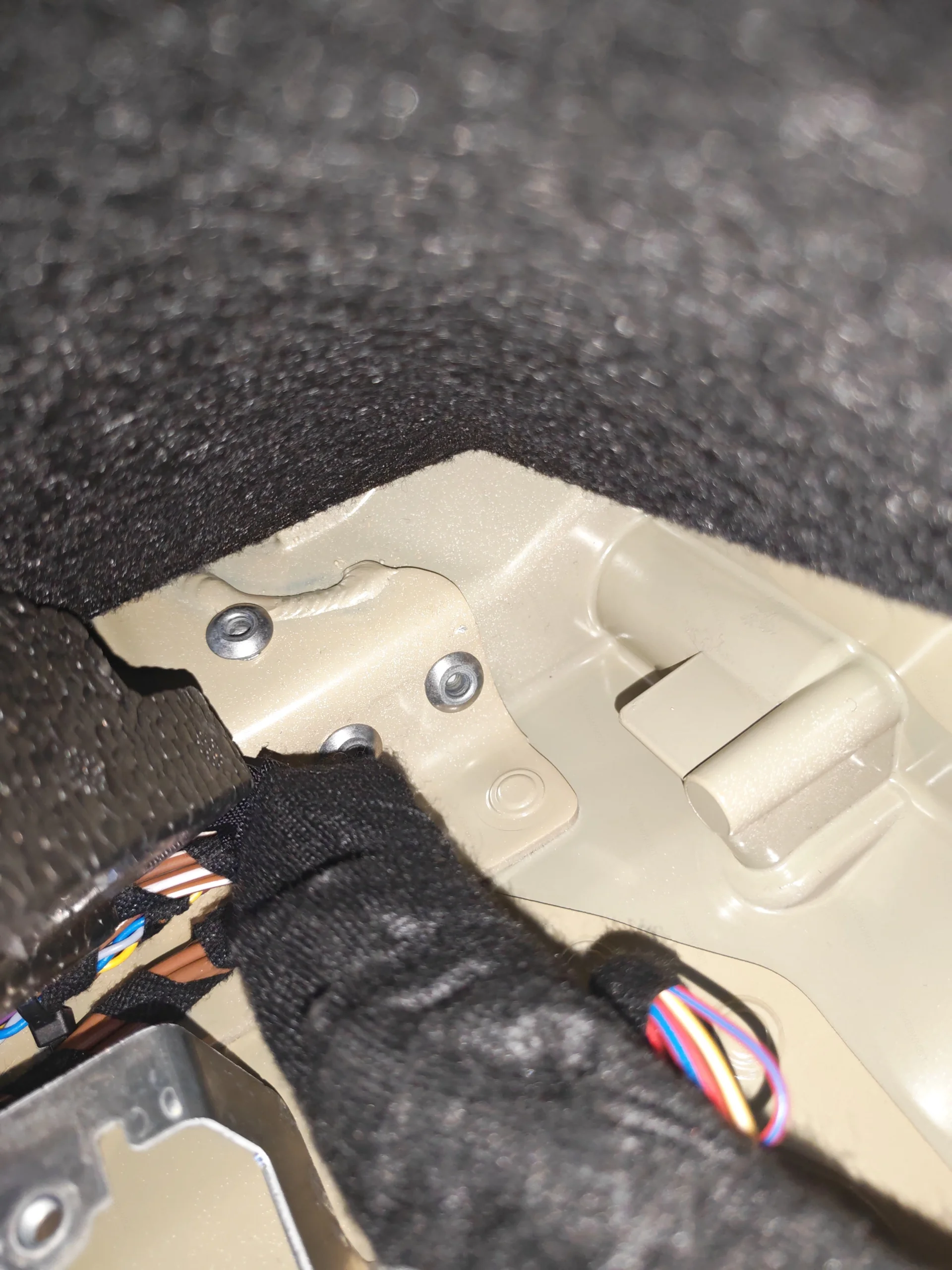 Днище кузова: деформация