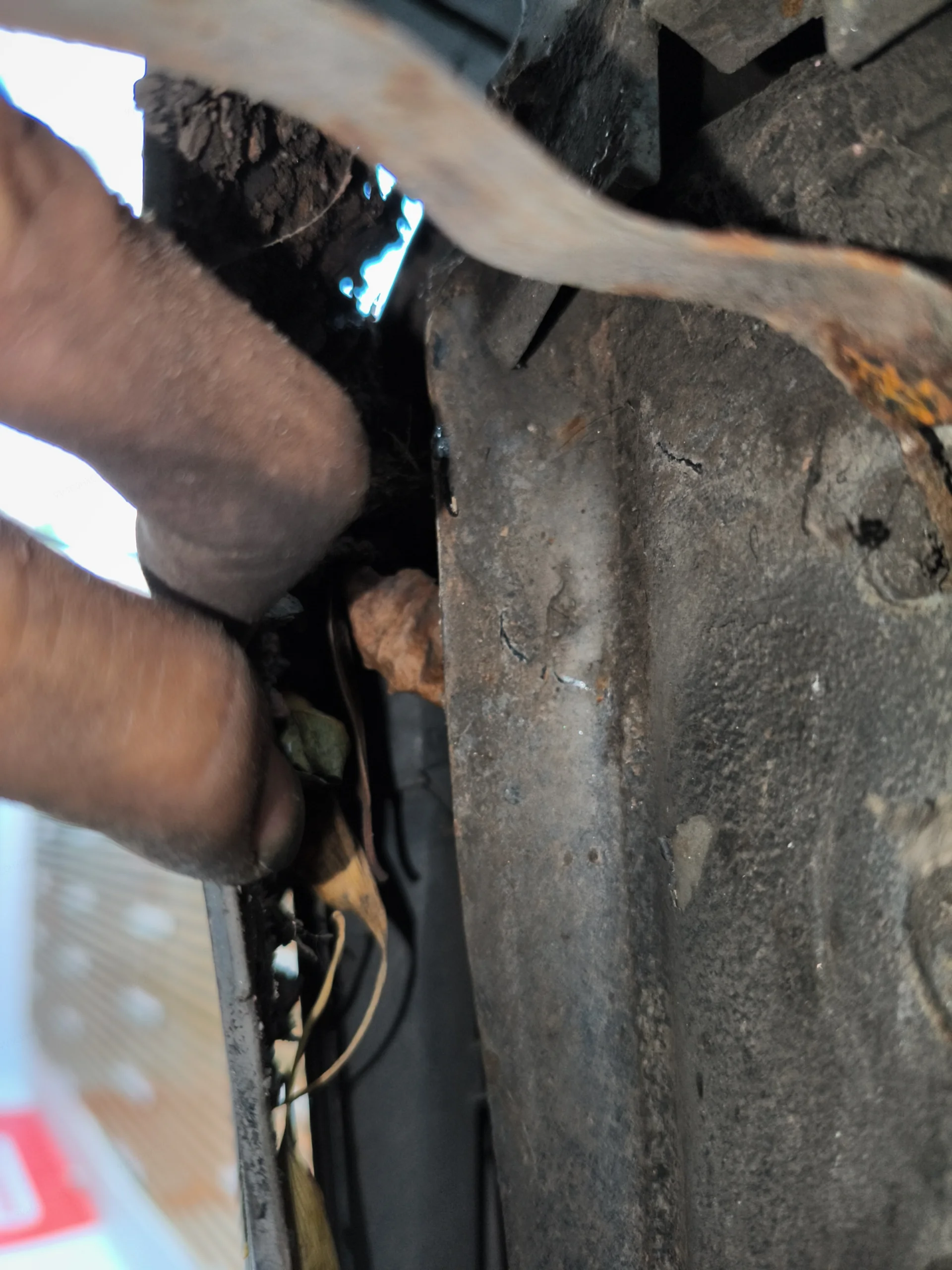 Правый порог: 外侧变形