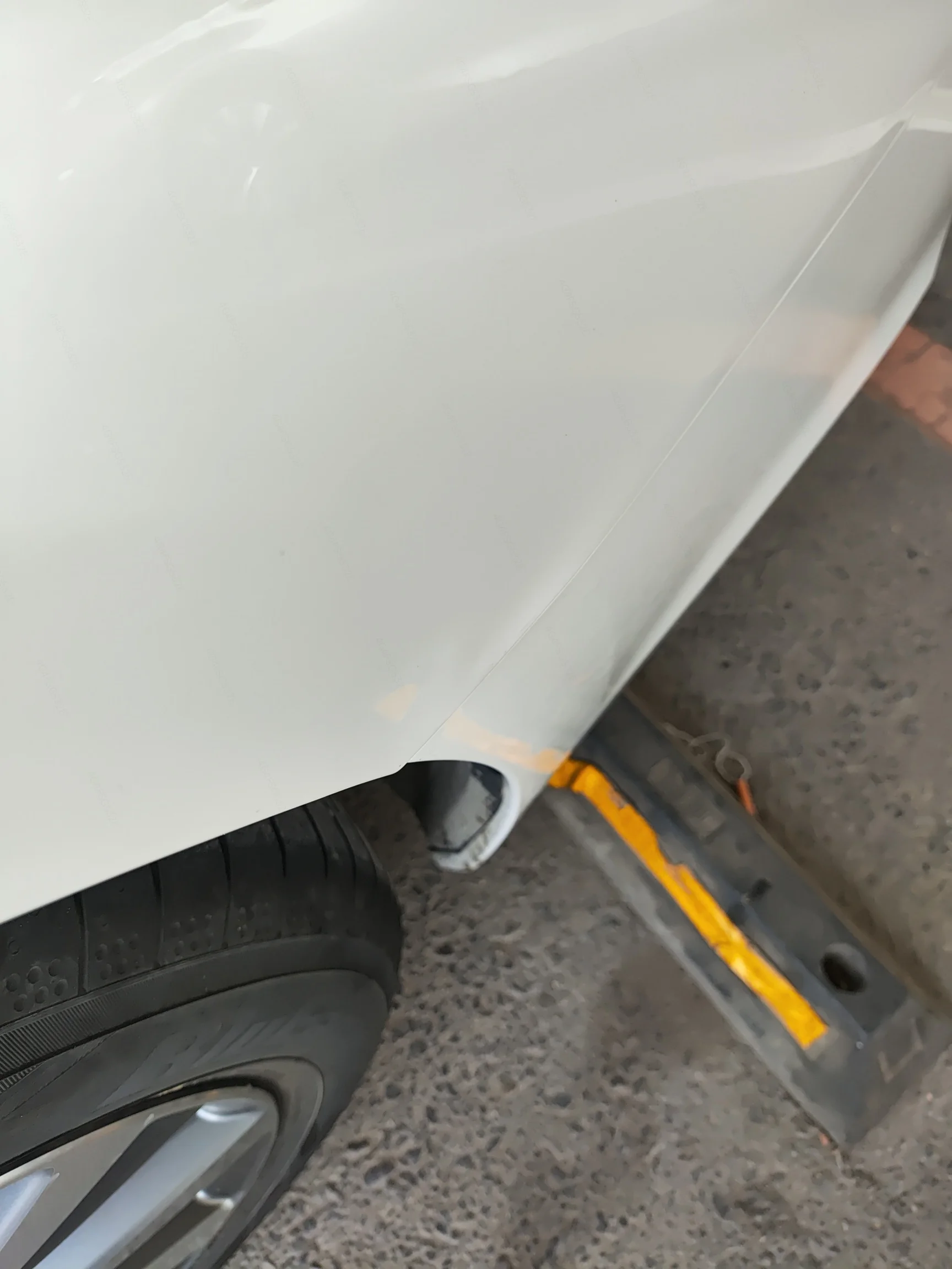 Заднее левое крыло: деформация