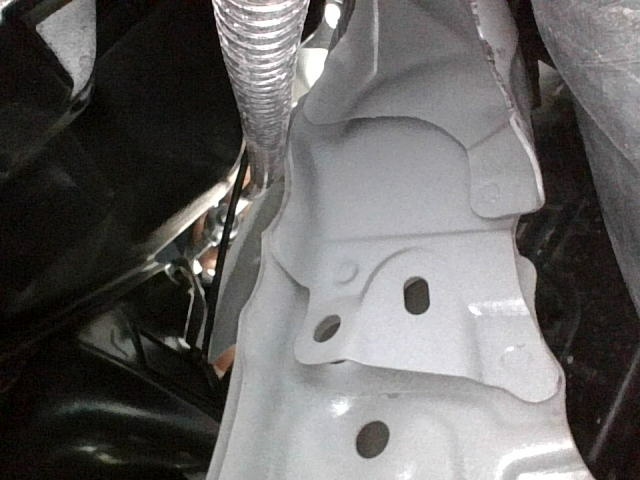 Подкрылок передний левый: деформация